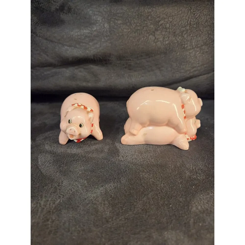 Vintage Pink Pig Salt & Pepper Shakers Piggyback Stacking Anthropomorphic Japan